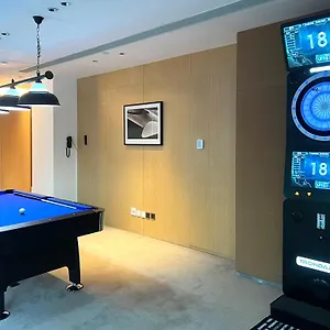 Oasis Aurum 181 Hong Kong